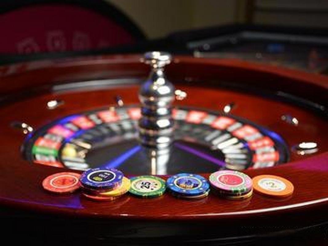 Perbandingan tampilan aplikasi hongkong lotto di Android dan iOS