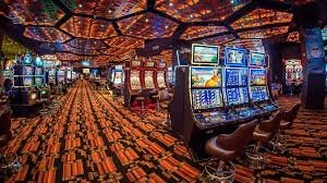 Layar pemilihan metode pembayaran pada hongkong lotto menampilkan DANA, OVO, GoPay, ShopeePay, dan bank lokal